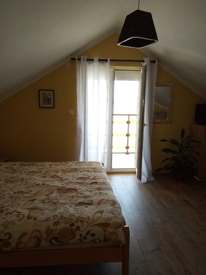 Guest House Bole Vinci Екстериор снимка